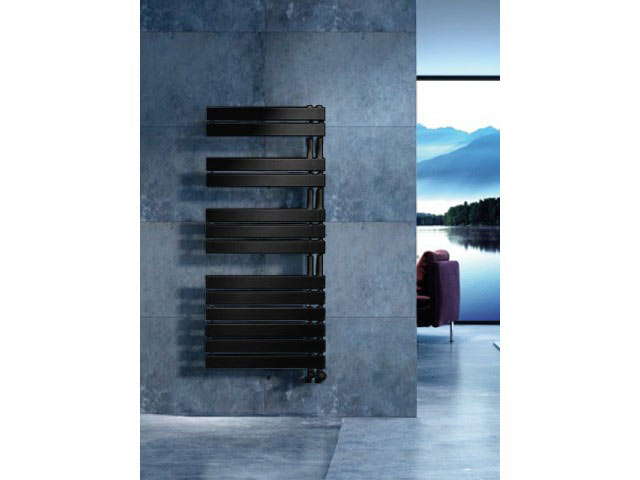 Arezzo Design Horizont Black 1355 x 50 mm törölköz?szárítós radiátor